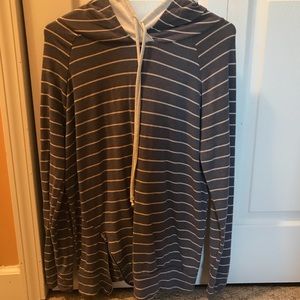 Light weight sweater